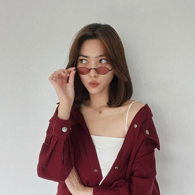 11 Gaya Rambut untuk Wajah Oval ala Isyana Sarasvati. Terbaru Bikin Pangling! 20 Gaya rambut Isyana
