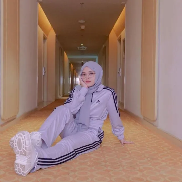 Curhatan Putri Delina Soal Kesepian Viral, Nathalie Holscher Minta Maaf 3 Curhat pilu Putri Delina yang merasa kesepian