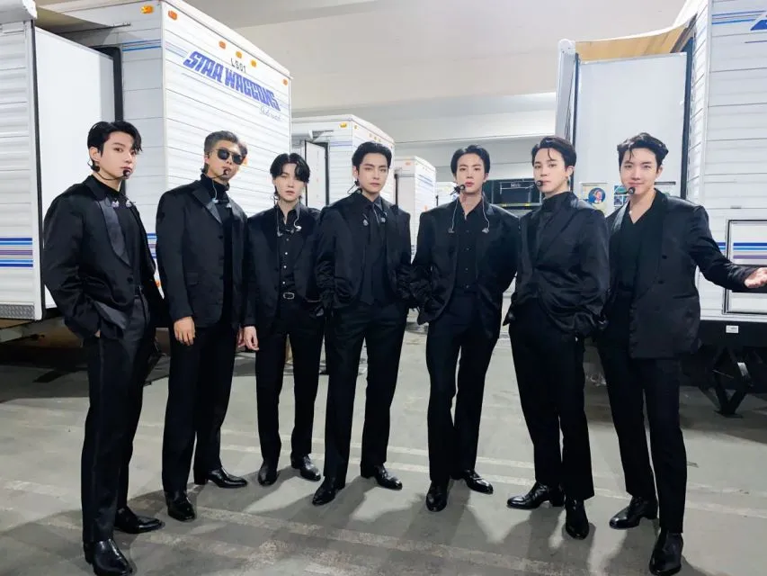 10 Lirik Lagu BTS yang Cocok Balikin Semangatmu Ketika Mengejar Impian. Bikin Percaya Diri! 19 BTS