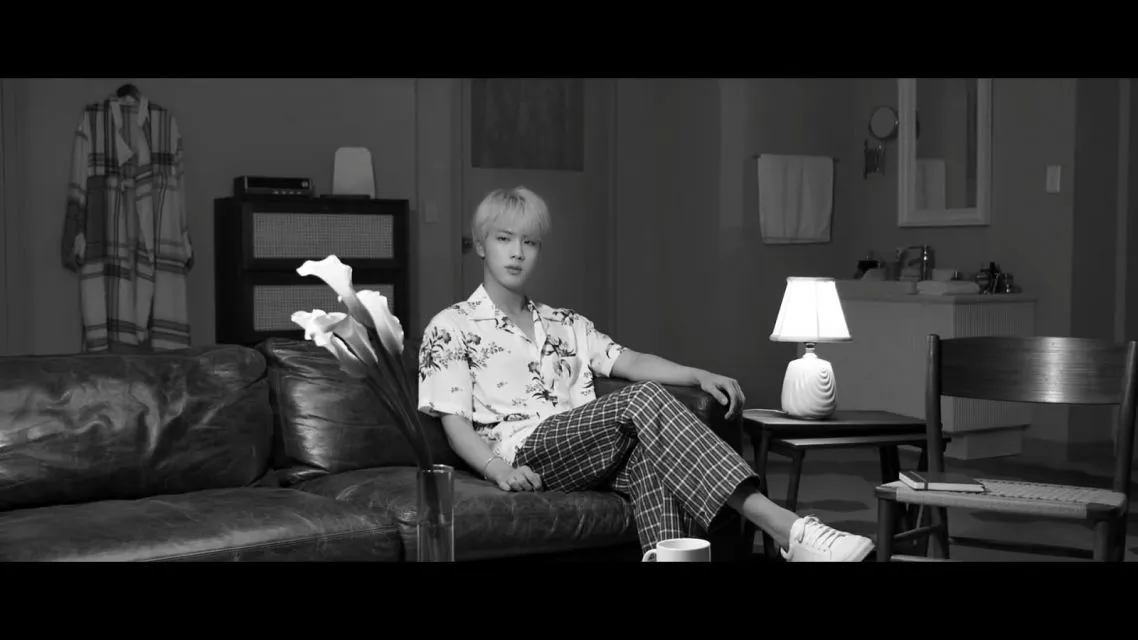 10 Lirik Lagu BTS yang Cocok Balikin Semangatmu Ketika Mengejar Impian. Bikin Percaya Diri! 15 Ephipany