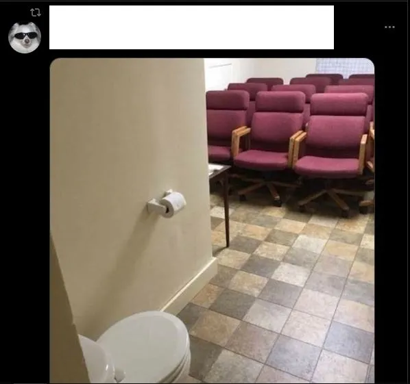 8 Desain Toilet Paling Menyeramkan. Rasanya Kayak Uji Nyali 11 Toilet Seram