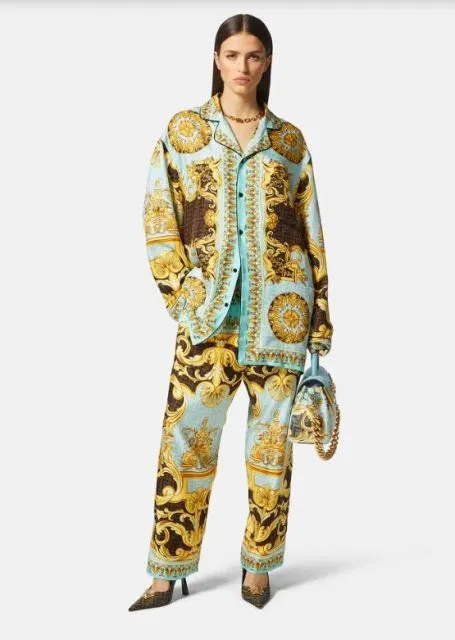 Kolaborasi Fashion Brand Ternama Fendi dan Versace, Fendace Bakal Hadir di Indonesia 4