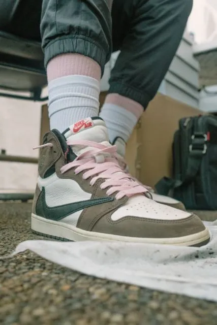 6 Jenis Barang Branded yang Cocok Dijadikan Investasi Jangka Panjang 10 Nike Air Jordan