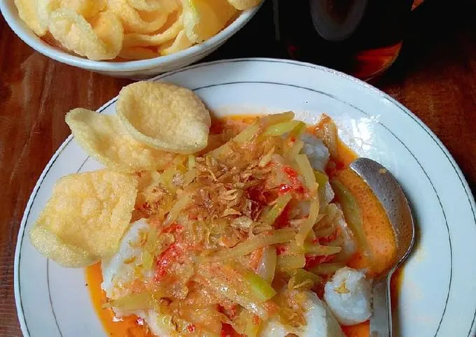 Resep Lontong Sayur Labu Siam yang Praktis 2 lontong sayur