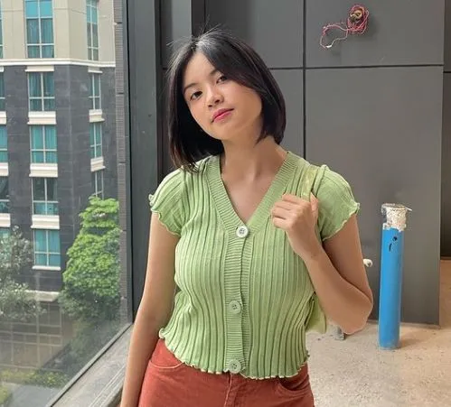 Potret Cantik Melati Eks Member JKT48 yang Viral Jualan Nasi Bakar 9