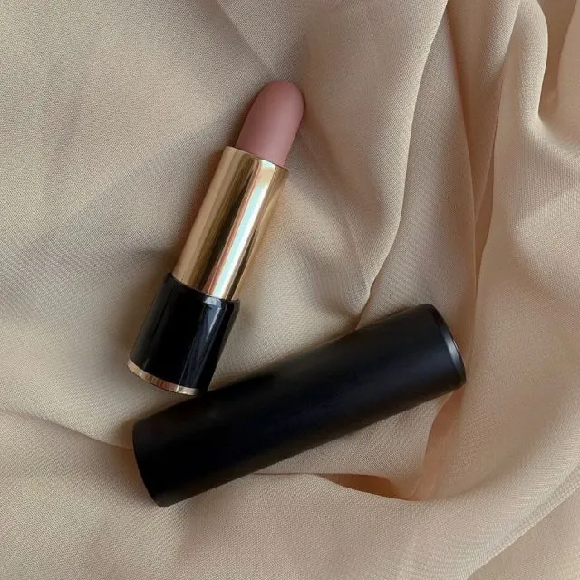Kenali 4 Ciri-ciri Lipstik Kadaluwarsa yang Kadang Nggak Disadari 6 Ciri ciri lipstik kadaluarsa