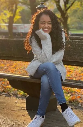 Gaya Manis Mutiara Annisa, Putri Anies Baswedan yang Baru Saja Dilamar Sang Kekasih 16