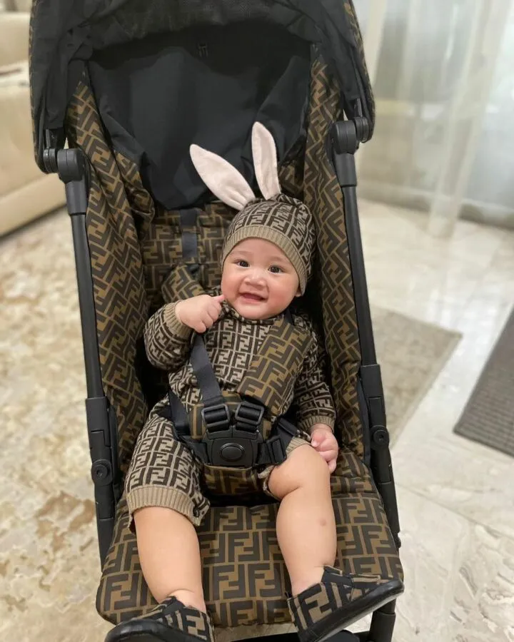 12 Potret Rayyanza Saat Pakai Kostum Lucu. OOTD-nya Selalu Bikin Gemas! 21