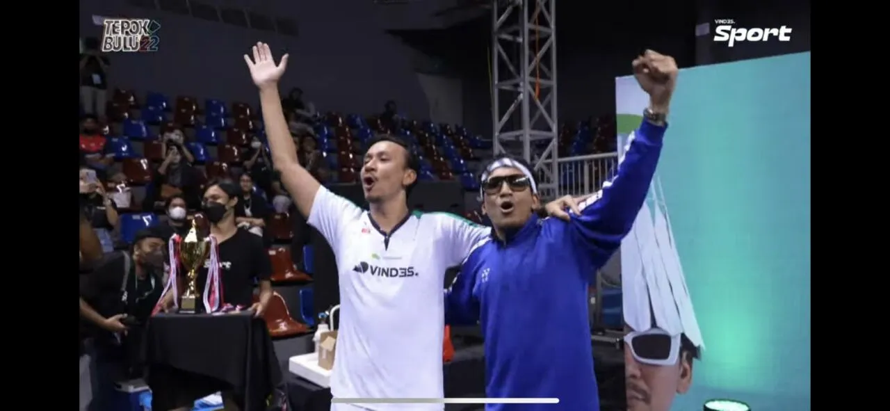 Serba-serbi Tepok Bulu yang Diadakan Vincent-Desta. Pertandingannya Seru Abis! 8 Tepok Bulu 2022