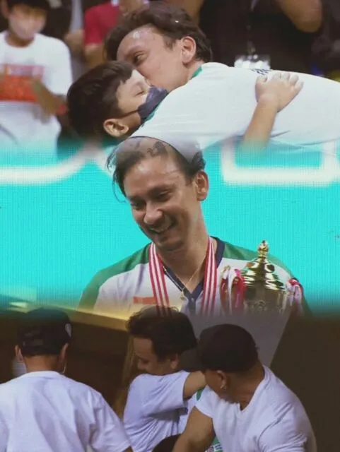 Serba-serbi Tepok Bulu yang Diadakan Vincent-Desta. Pertandingannya Seru Abis! 13