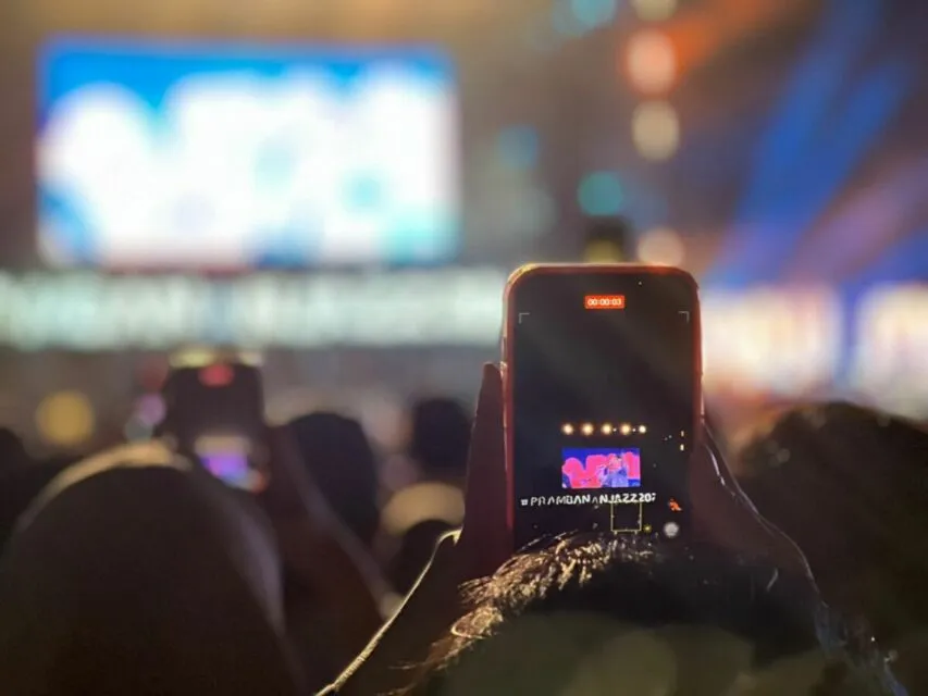 Mengenang Glenn Fredly Bersama Trio Lestari di Prambanan Jazz 2022 2