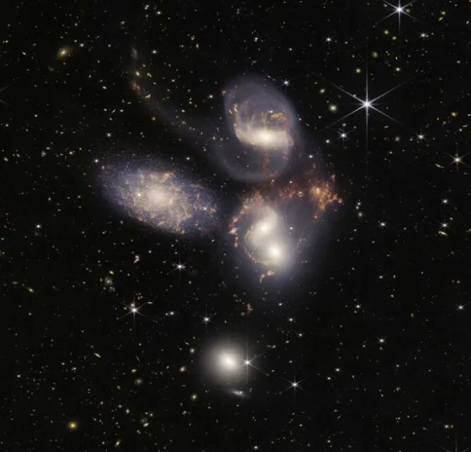 Nasa Rilis Foto Galaksi Terjauh Pertama dari Teleskop James Webb, Menakjubkan! 13 foto teleskop james webb