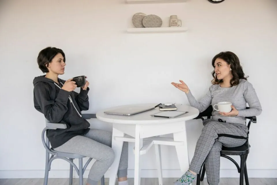 Tips Berteman dengan Aman di Media Sosial, Hati-hati Akrab Belum Tentu Baik! 8 Berteman aman