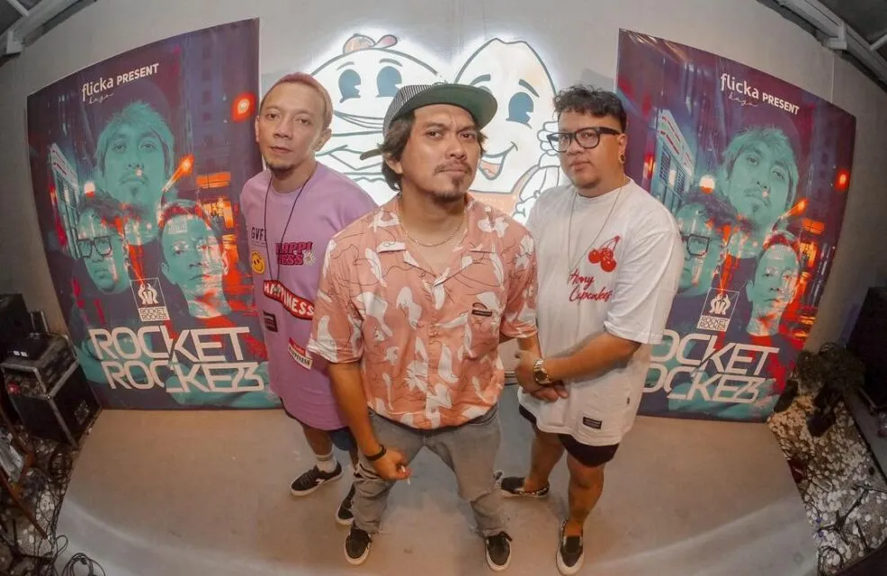 Lagu-lagu Pop Punk 2000an yang Hits 7 lagu pop punk 2000-an