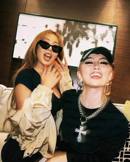 Kebersamaan Agnez Mo dan Jessi Jadi Sorotan, Penggemar Berharap Keduanya Berkolaborasi 2 Agnez Mo dan Jessi