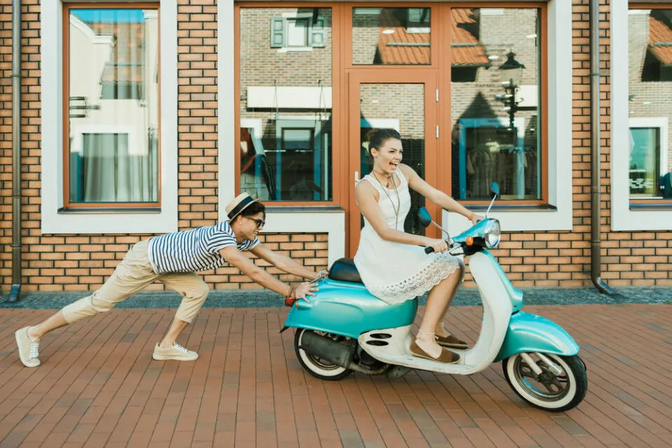 Suka Duka Nggak Bisa Naik Motor Sendiri. Ternyata Nggak Semenyedihkan yang Orang Kira kok~ 13 suka duka nggak bisa anaik motor