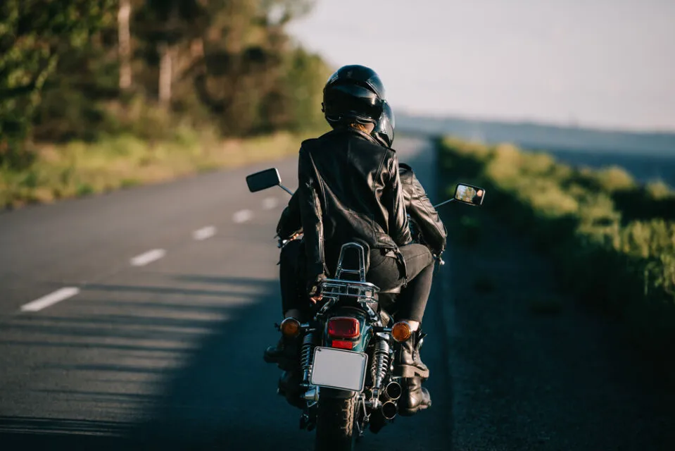Suka Duka Nggak Bisa Naik Motor Sendiri. Ternyata Nggak Semenyedihkan yang Orang Kira kok~ 12 suka duka nggak bisa anaik motor