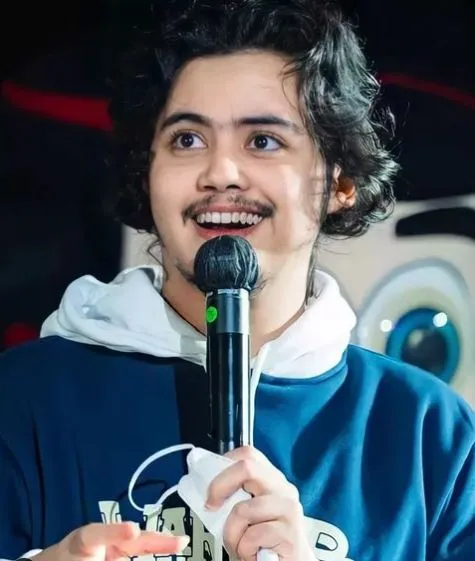 Aliando Syarief Blak-blakan Ungkap Penyebab Idap OCD Ekstrem: Aku Dipaksa Kerja! 4 Aliando OCD