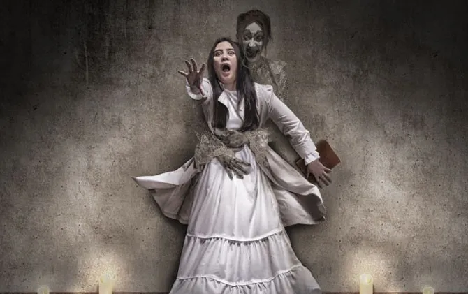 5 Tokoh Hantu Perempuan di Film Horor Indonesia yang Jadi Urban Legend. Mana yang Paling Seram? 9 hantu perempuan ikonik di film horor indonesia