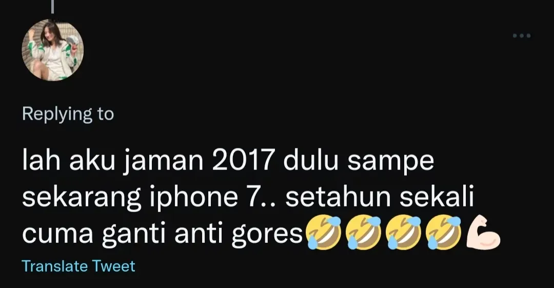 Cerita Warganet Setia dengan HP Lamanya di Tengah iPhone Baru yang Rilis Terus. Relate? 14 HP bisa tahan lama di tangan orang yang tepat