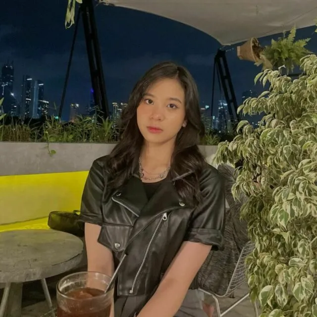 Zee JKT48 Minta Maaf Usai Video Ngevape Viral: Janji Akan Lebih Baik ke Depannya 2 Zee dinilai langgar Golden Rules JKT48