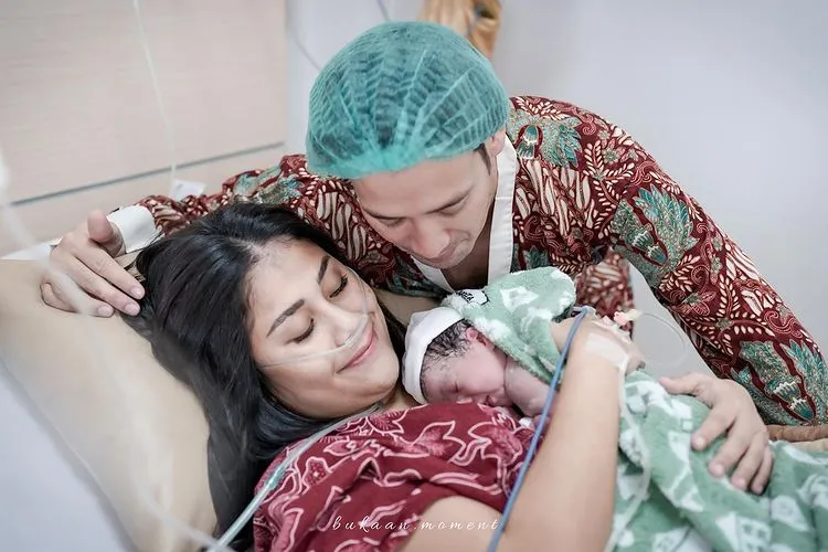Tarra Budiman dan Gya Sadiqa Dikaruniai Anak Kedua, Ungkap Ketakutan Tak Bisa Adil 3 Gya Sadiqa melahirkan