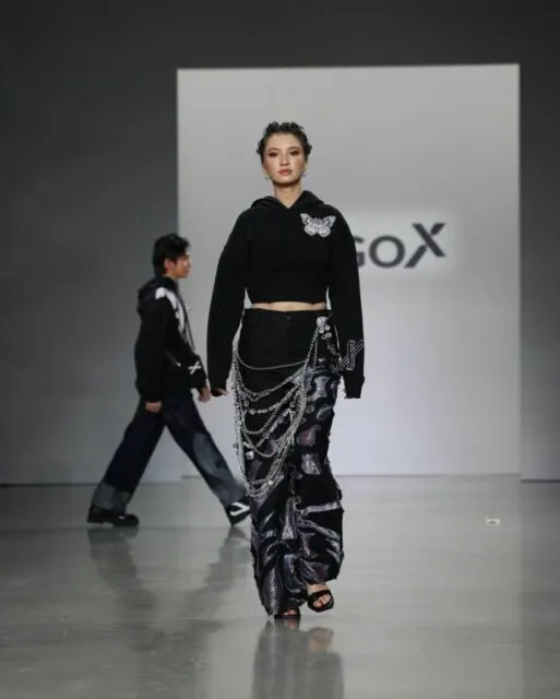 Potret Seleb Indonesia di New York Fashion Week 2022, Kayak Model Beneran! 10 Penampilan Raline Shah