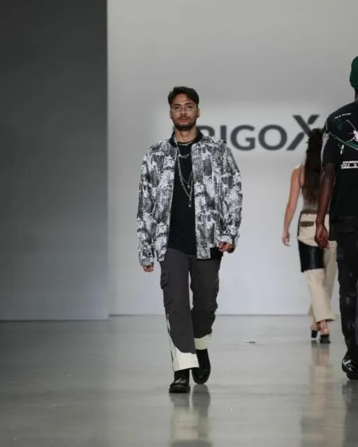 Potret Seleb Indonesia di New York Fashion Week 2022, Kayak Model Beneran! 14 Penampilan Refal Hady