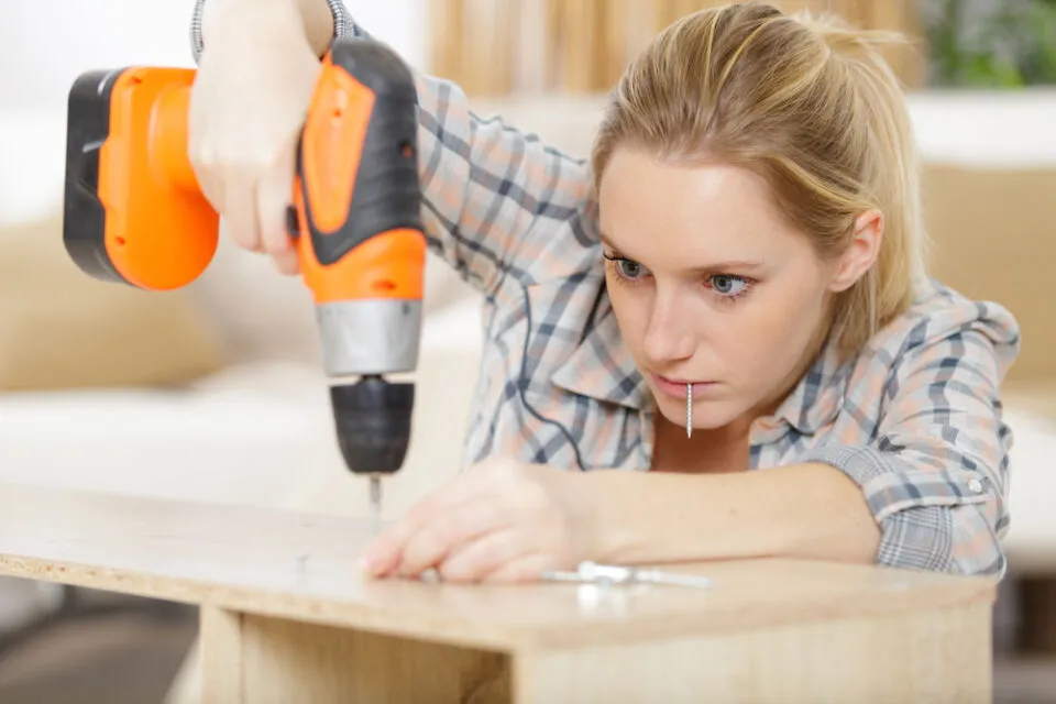 4 Skill Terpendam Cewek yang Cuma Bisa Dilakukan Kalau Nggak Ada Cowok 6 skill cewek