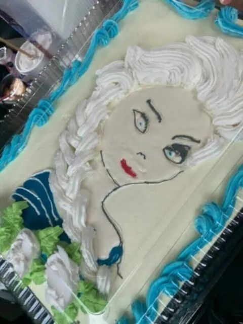 12 Foto Kue Orang Jelek untuk Prank yang Bikin Ngakak 17 foto kue jelek
