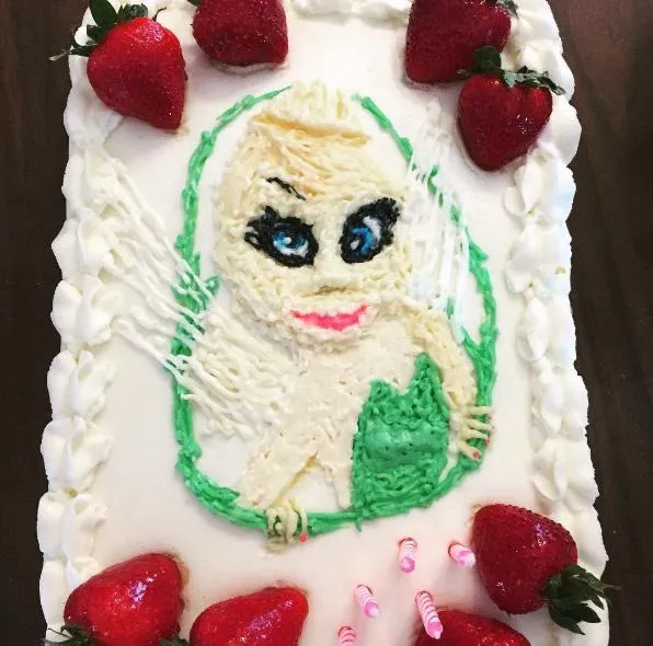12 Foto Kue Orang Jelek untuk Prank yang Bikin Ngakak 23 ugly cake prank