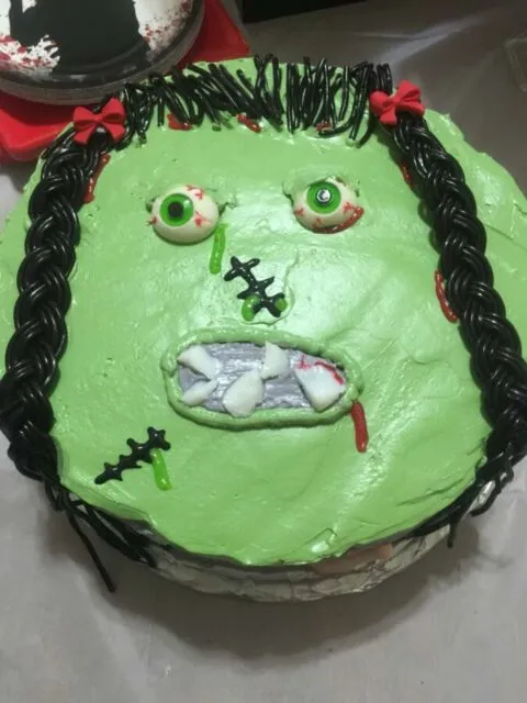 12 Foto Kue Orang Jelek untuk Prank yang Bikin Ngakak 14 ugly cake prank