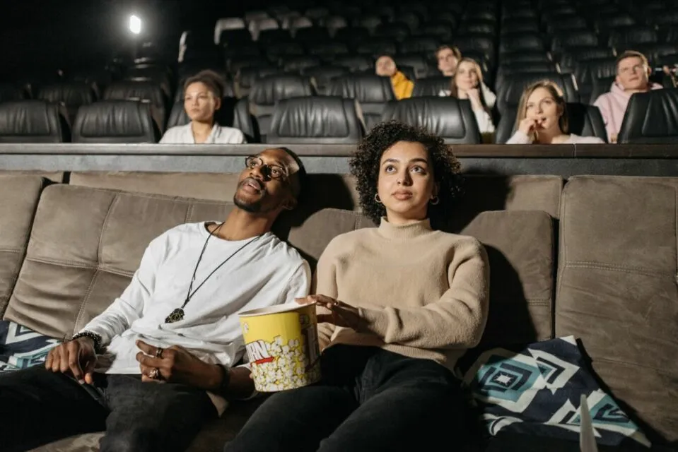 Memilih Kursi Bioskop dari Tingkat Kenyamanan, Definisi Terdepan Bukanlah yang Terbaik~ 6 Memilih kursi bioskop