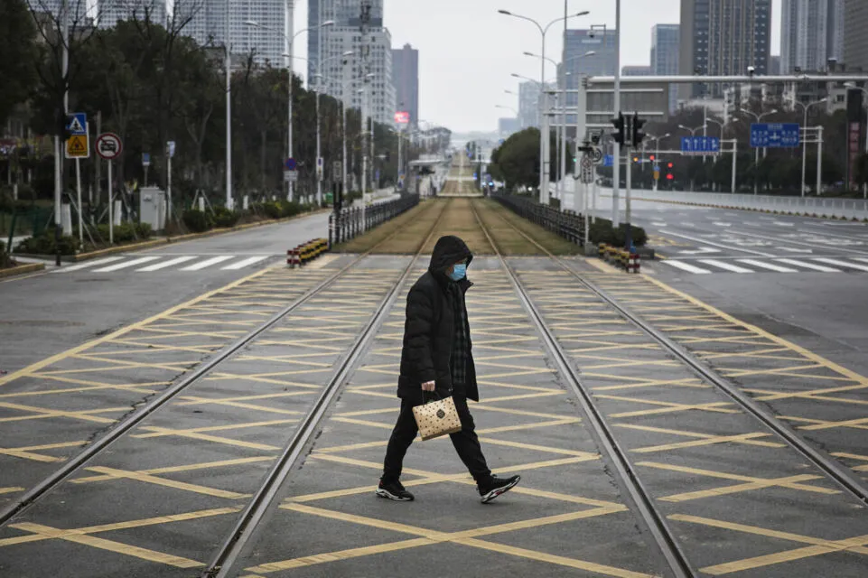 Merangkum Momen Pandemi Lewat Deretan Foto Bersejarah ini. Perjuangan Berat! 21