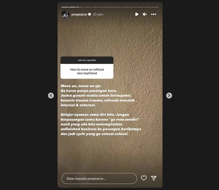 Pevita Pearce Bagi Tips Move On Tanpa Pasangan Baru. Fokus ke Diri Sendiri yang Utama! 3 tips move on pevita pearce