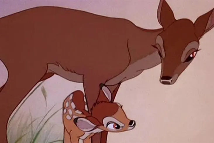 Awalnya Menggemaskan, Bambi Akan Berubah Jadi Rusa Mengerikan dalam Versi Horornya 6 Bambi dan ibunya