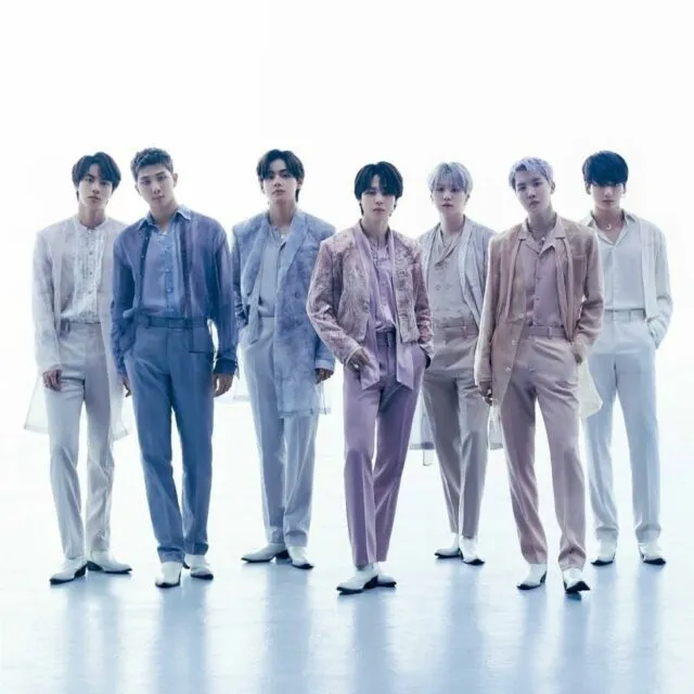 5 Alasan ini Bikin Kamu Nggak Bingung Lagi Kenapa K-popers itu Loyal Banget 10 Jadikan idol sebagai teladan berbuat kebaikan
