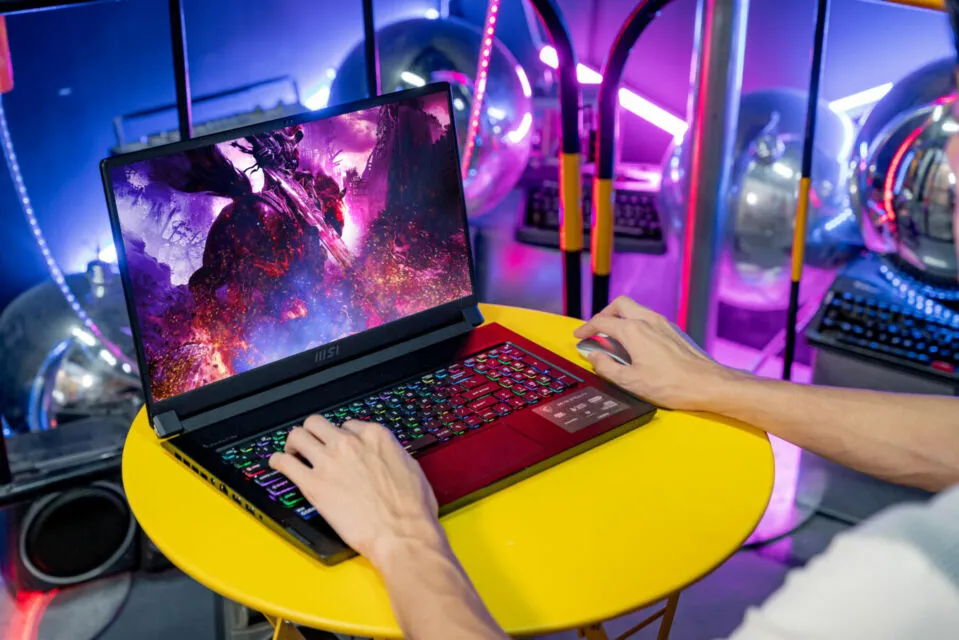 Rekomendasi Laptop 2022 untuk Gaming, Productivity dan Content Creation 5