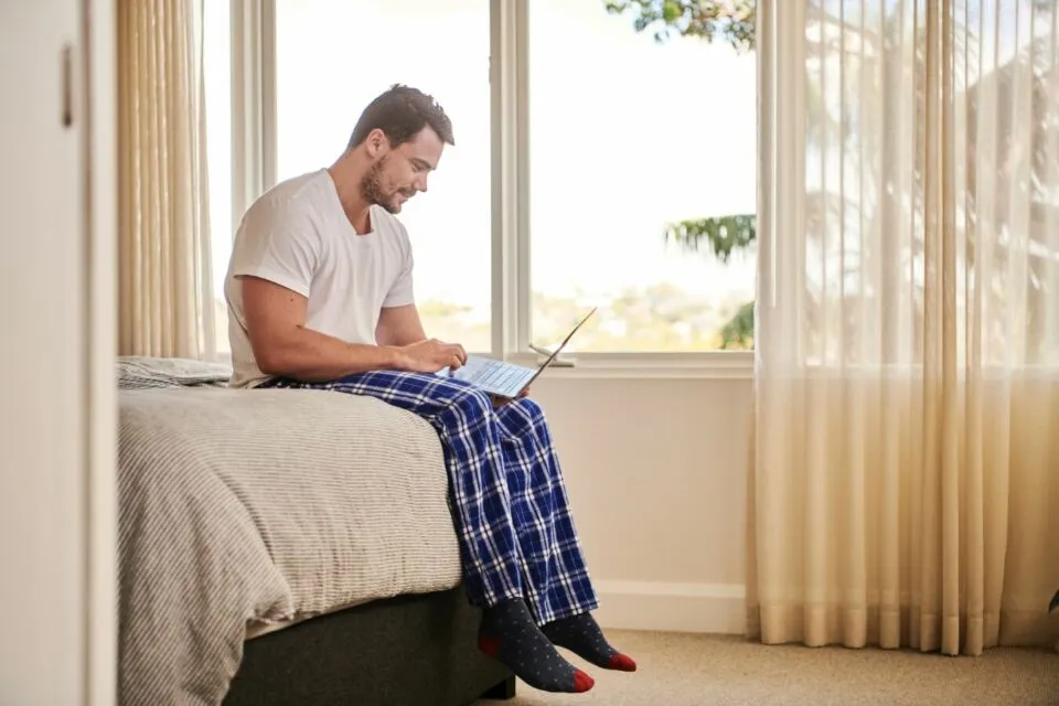 100 Perusahaan di Inggris Mulai Terapkan 4 Hari Kerja dalam Seminggu Tanpa Potong Gaji 8 Work From Home