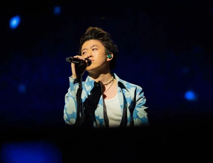Menyapa Pakai Bahasa Indonesia, Rich Brian Bikin Penonton Head in The Clouds Heboh 2 Rich Brian di Head in The Clouds