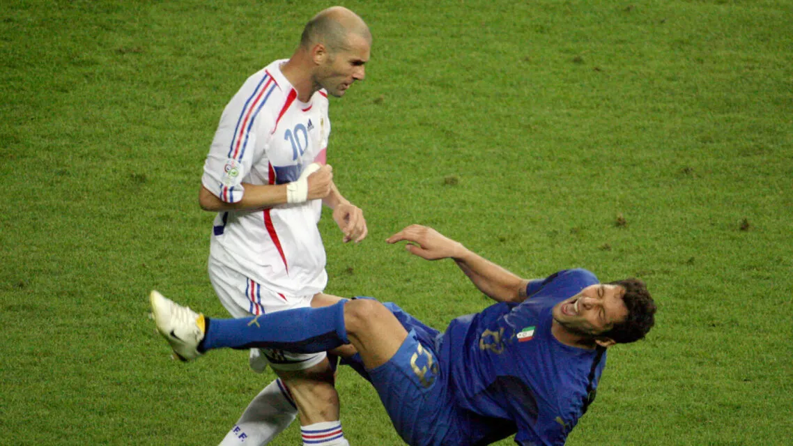 Sederet Momen Paling Kontroversial Dalam Sepanjang Sejarah Piala Dunia. Masih Ingat? 9