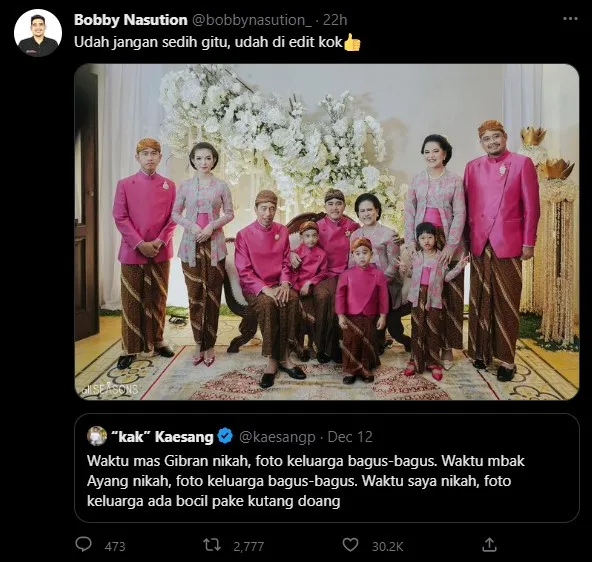 Al Nahyan Pakai Kutang di Nikahan Kaesang-Erina, Berujung Diedit agar Berbeskap di Foto Keluarga 8 Bobby Nasution edit foto keluarga