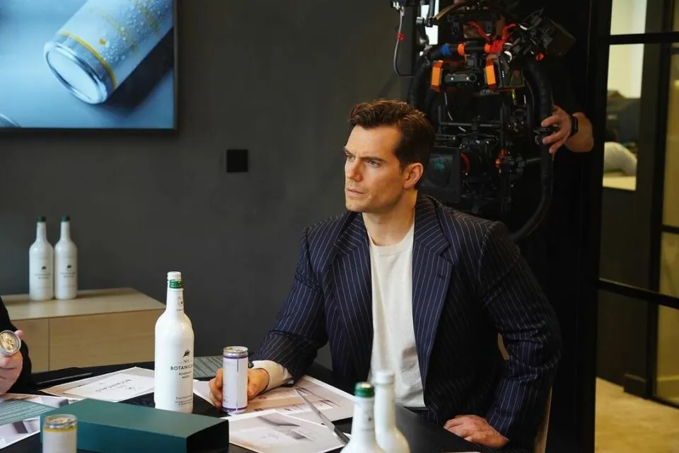 Henry Cavill Batal Kembali Perankan Superman: Saya Hormati Keputusan Mereka 4 Potret Henry Cavill