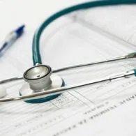 Viral Iklan Surat Sakit Online di KRL, IDI Tegaskan Dokter dan Pasien Bisa Kena Pidana