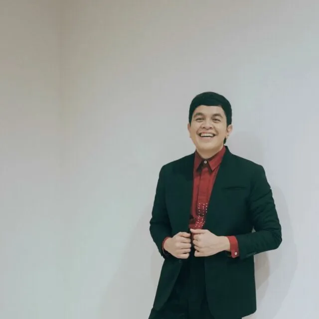 Tulus Rajai Spotify Wrapped 2022 Indonesia. Duduki Posisi Artis, Lagu, dan Album Teratas 2 Tulus jadi penyanyi yang paling banyak didengar di Spotify Indonesia
