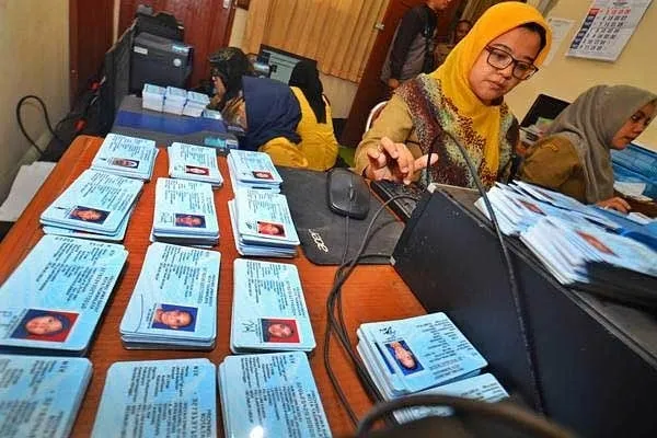 Sutrisno hingga Nurhayati, Dukcapil Ungkap Nama-Nama Paling Populer di Indonesia Saat ini 3