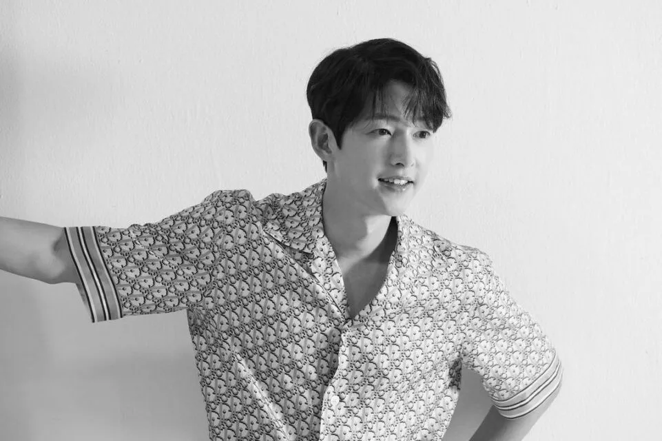 Kabar Bahagia, Song Joong-ki Umumkan Pernikahannya dengan Katy Louise Saunders 4 Song Joong-ki umumkan kehamilan anak pertamanya