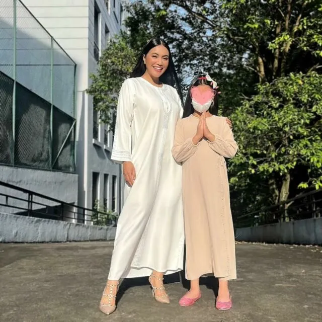 Denada Kenang Titik Terendah saat Perjuangkan Kesembuhan Anak: Tak Berdaya Dibuatnya 3 Denada kenang perjuangan di Singapura