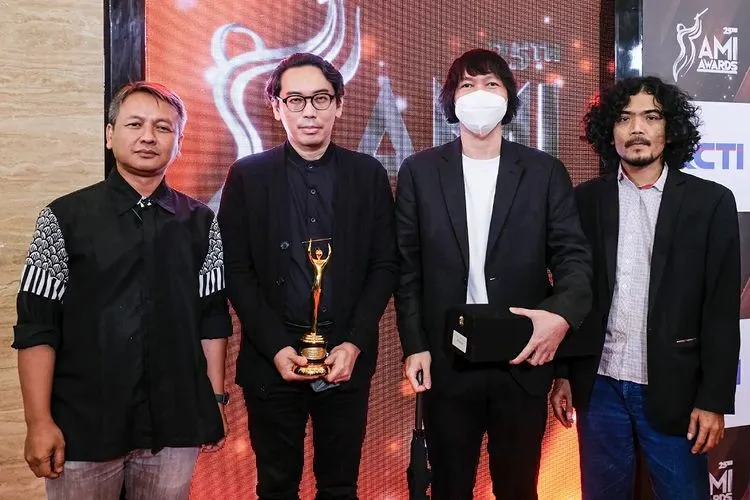Bertemakan Kritik-Otorik, Efek Rumah Kaca Rilis Album 'Rimpang' 6