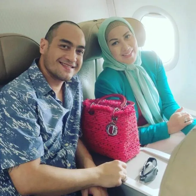 Resmi Ditetapkan Sebagai Tersangka, Ferry Irawan Tetap Bantah Lakukan KDRT ke Venna Melinda 4 Ferry Irawan ingin berdamai dengan Venna Melinda